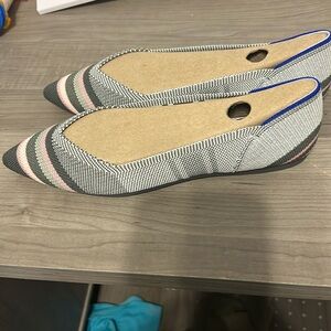 Never worn before - Rothy’s Point - no box